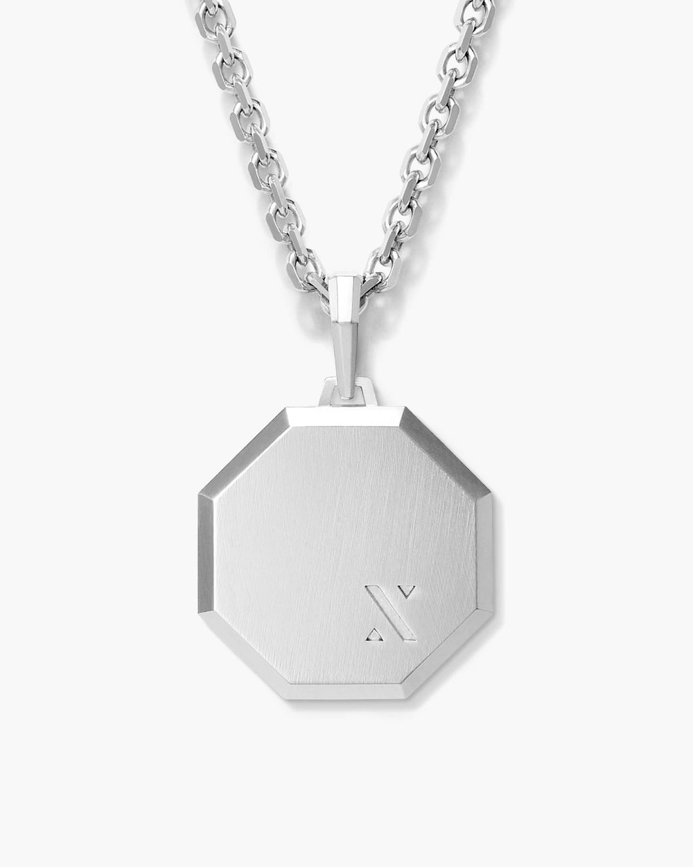 Combine_Pendant_Silver_View1_Cable_Shopify_Tall_49b99ebc-5efa-4f3e-bb5c-218677443261