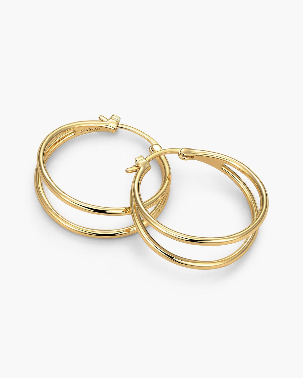 Womens_Split_Hoop_Gold_View1_Shopify_Tall_3aeb5de4-95eb-4175-bc1f-459ab8b1fcce